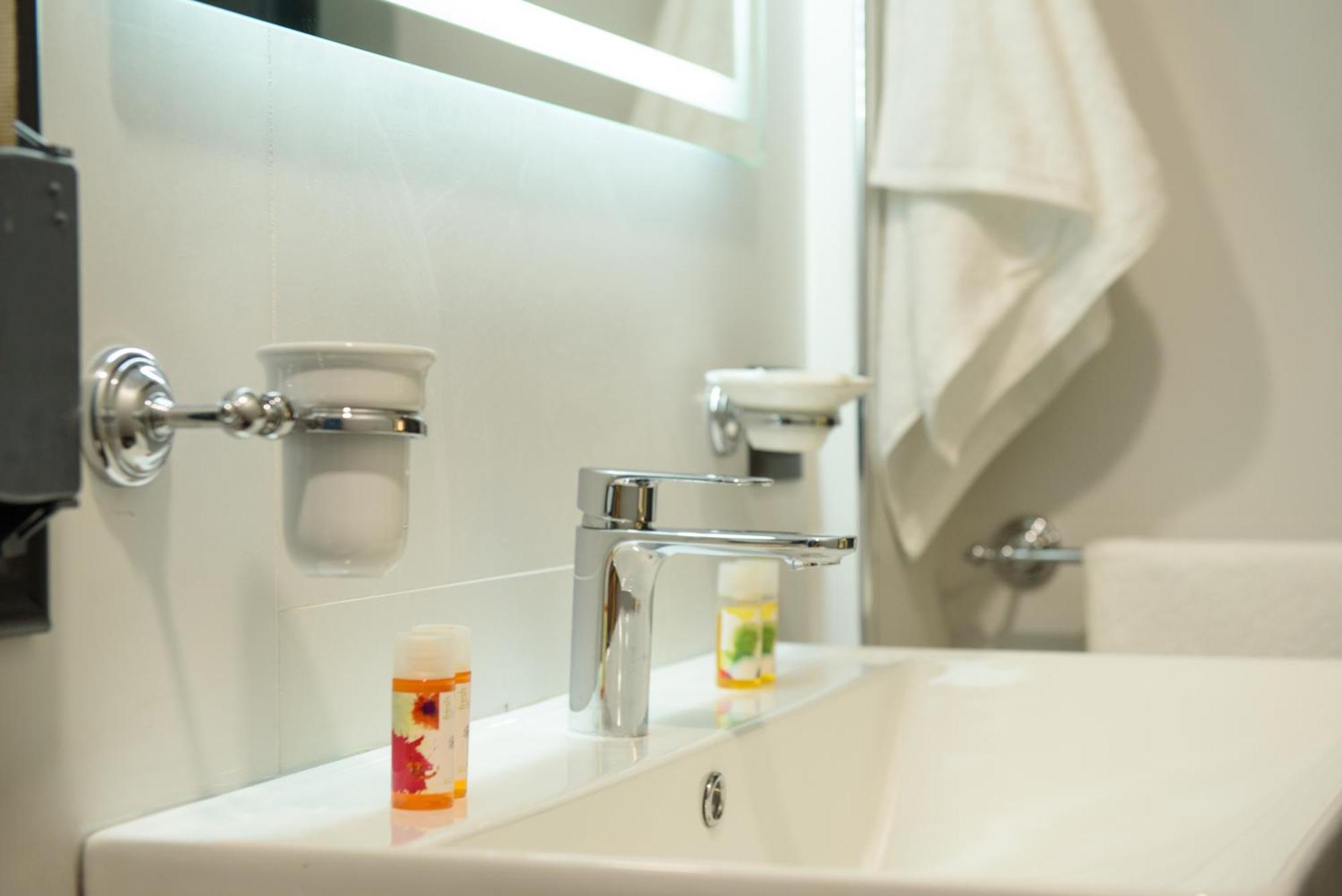 Olivium Rooms Vlorë Εξωτερικό φωτογραφία