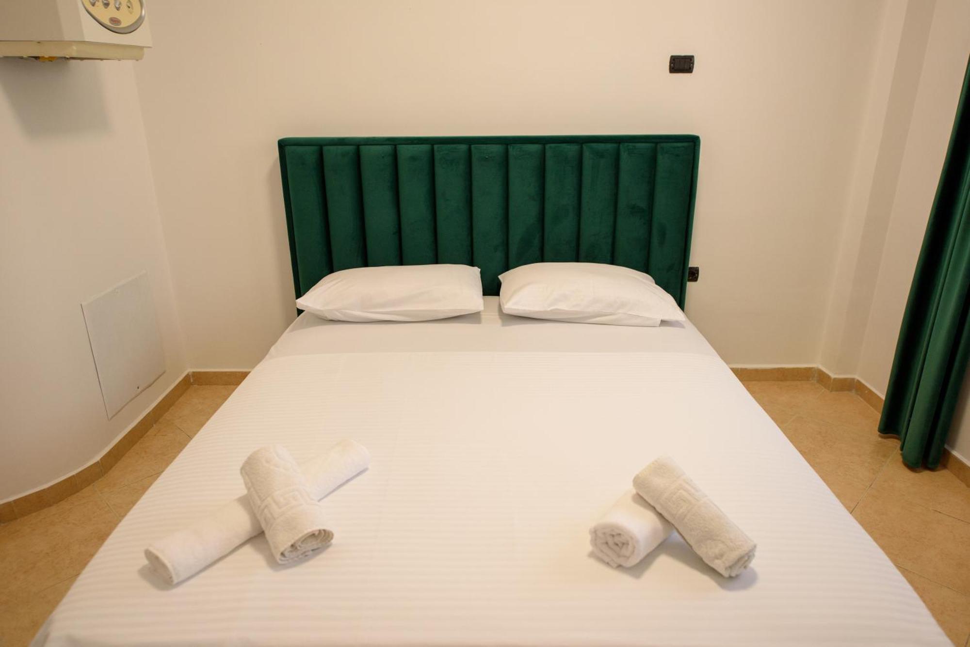 Olivium Rooms Vlorë Εξωτερικό φωτογραφία